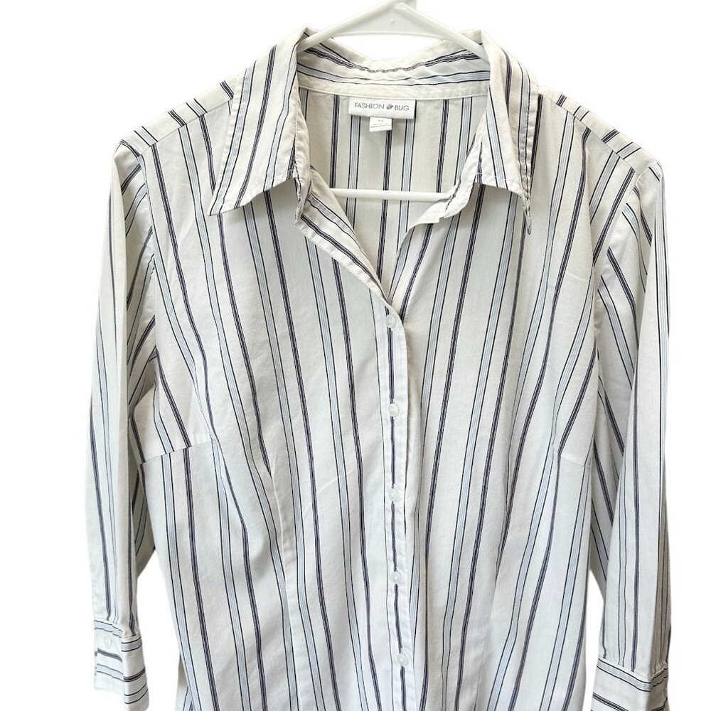 Fashion Bug Women Dress Shirt White Blue Striped Size M 3/4 Sleeves Button Up